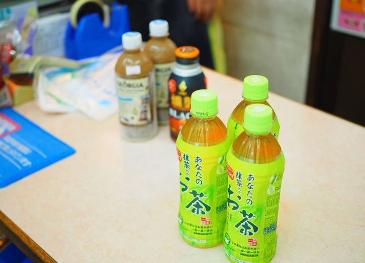 買い出しに来ました